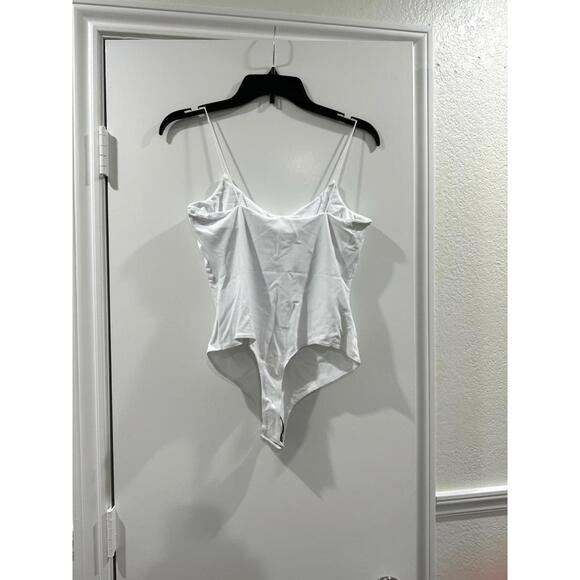 NWT Princess Polly Bekks White Stretchy Sleeveless Bodysuit- Size 8 - Picture 3 of 8